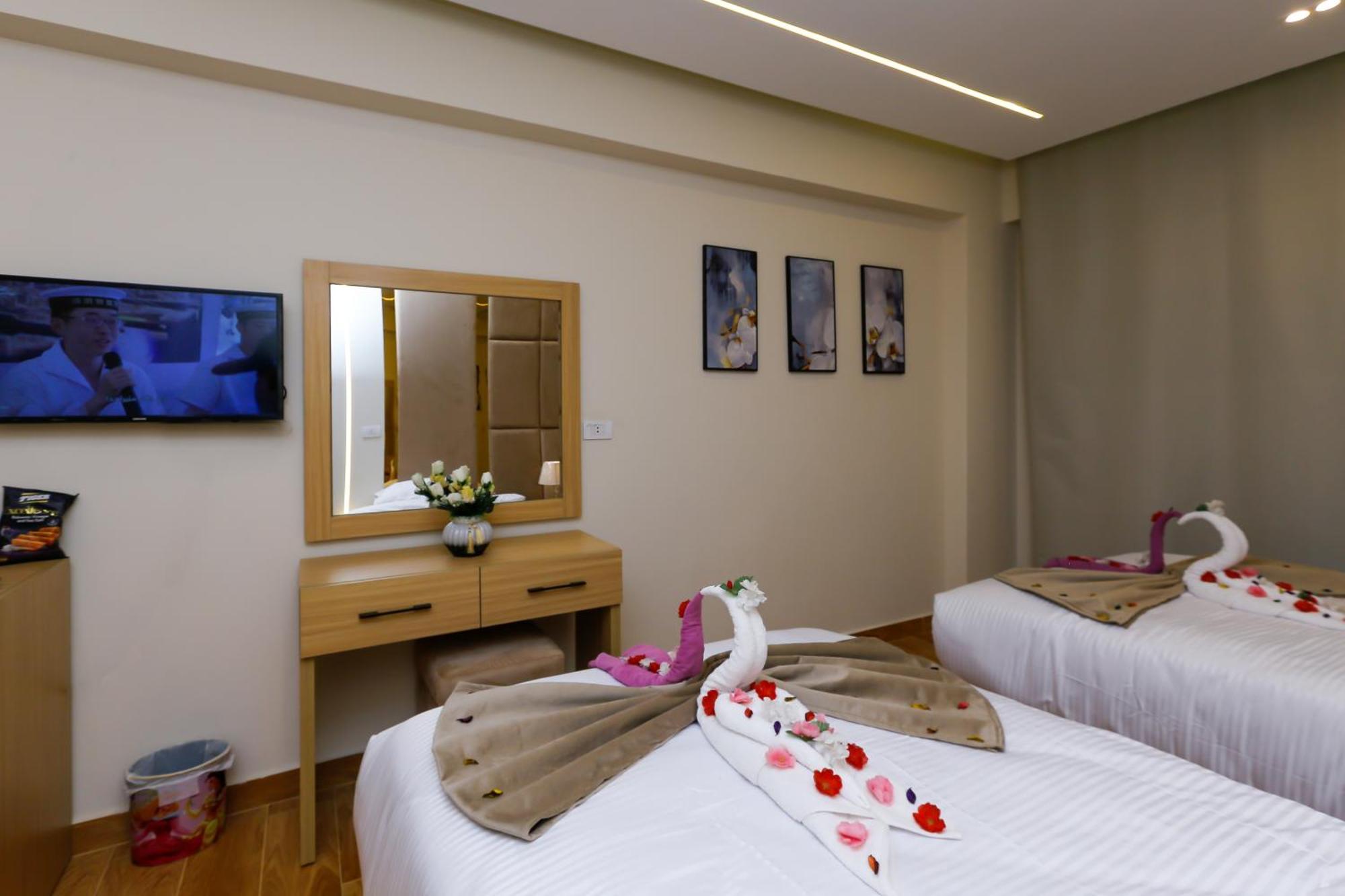 Rizk Pyramids View Hotel Kafrat al Jabal Exterior photo